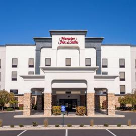 Hampton Inn & Suites Richmond, хотел в Ричмънд