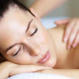 Les Horizons - SPA-JACUZZI - MASSAGE- SAUNA - 4 SAISONS - Piscine chauffée Toute l'année - 800m centre ville Nyons, ξενοδοχείο σε Nyons