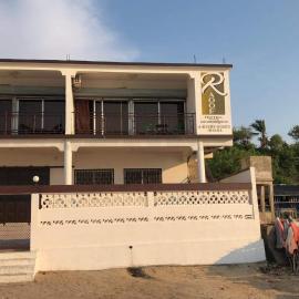 Viesnīca Annexe RAOOF HOTEL pilsētā Mahadžanga
