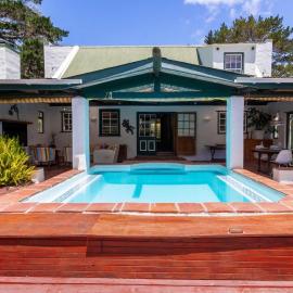 Cape Town Meadow Villa - Table Mountain View
