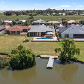The Lakehouse on Rosemary