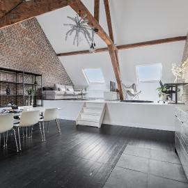 Pastoria Residence