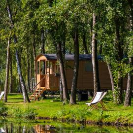 Glamping - 25 min Roermond, Maasmechelen & Maastricht, hotel a Kinrooi