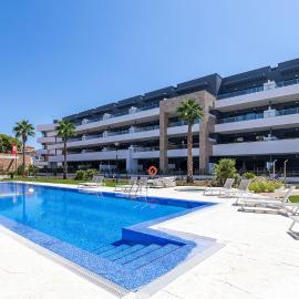 Flamenca Village Penthouse with Private Rooftop and Sea View, Hotel in Orihuela