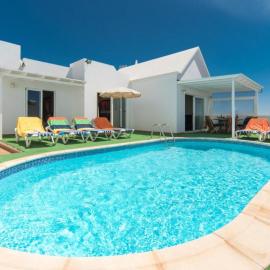 Villa Reyes