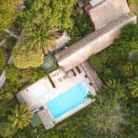 Los Colores Ecoparque โรงแรมในDoradal