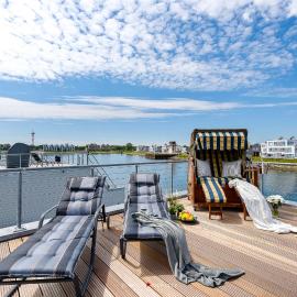 Ferienhaus Hausboot Seeteufel Olpenitz, hotel v mestu Olpenitz