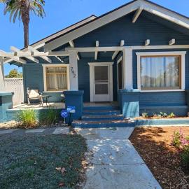 Entire home in Historic Long Beach close to shops, hotel a Long Beach