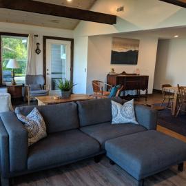 Whitney Bay House on CHQ Lake，Mayville的飯店