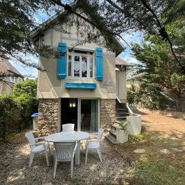 Maison à 100 m de la plage et proche du centre