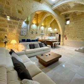 Daner Ta’ Pantu House, hotel din Kerċem