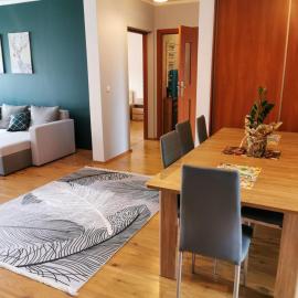 Okno na Śnieżkę, Apartament z 2 Łazienkami, tarasem, ogrodem, parkingiem i pięknym widokiem