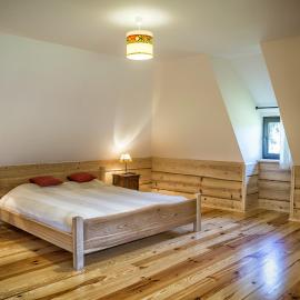 Osada Chytrusówka Bieszczady Bystre, hotel in Baligród