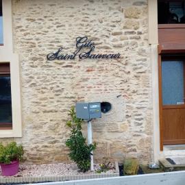Gîte Saint Sauveur – hotel w mieście Brévilly
