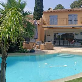 jolie villa avec vue mer