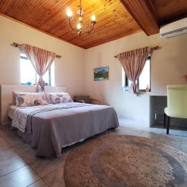 Olympia Project / Χώρος Διαμονής στην Αλμωπία, hotel in Exaplátanos