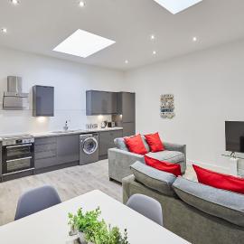 The Hideaway - Apartment 8