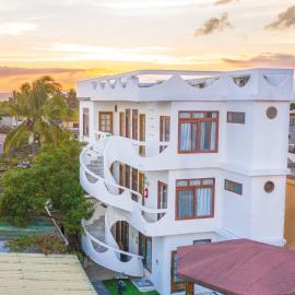 Gran Hostal Tintorera, Hotel in Puerto Villamil