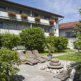 Wellness Ferienwohnung mit Hallenbad und Sauna, hotel in Oberaudorf