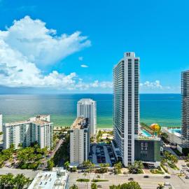 Oceanview 2BR and luxury amenities at Hyde Beach House