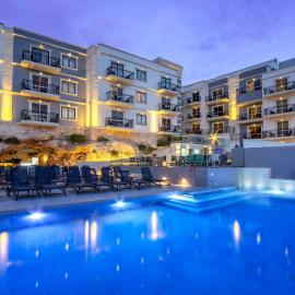 Pergola Hotel & Spa, hotelli kohteessa Mellieħa