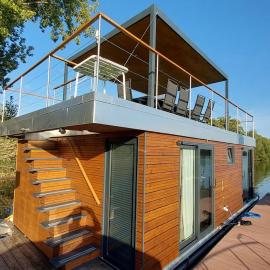Hausboot-Wiesbaden-Riverboat-Rhein-Main Ferienloft, hotel in Wiesbaden