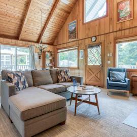 Play Chalet MCA 489 - Meredith Lodging, hotel in Manzanita