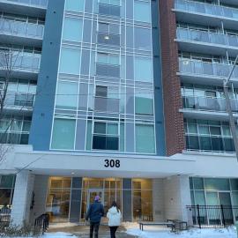1-bedroom condo near University of Waterloo, отель в городе Уотерлу