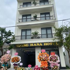 Khách Sạn HƯƠNG HANA, ξενοδοχείο σε Phúc Trì