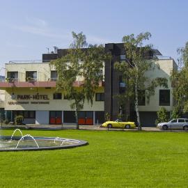 Viesnīca Park-Hotel pilsētā Bādhēningene