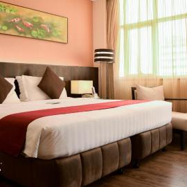 Ramada by Wyndham Manila Central: Manila şehrinde bir otel