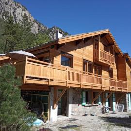 Appartement RDC chalet 55m2, ξενοδοχείο στην Μπριανσόν