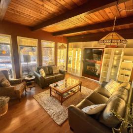 Whitehorse Home on the River, hotel Whitehorse-ban