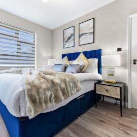 Stylish 3BR Home with Garden Sleeps 6