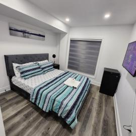 New Modern cozy room in Innisfil, hotel u gradu Innisfil