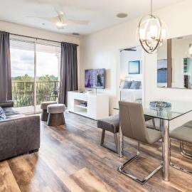 Pool*Top Floor*Forest Views*Balcony*VistaCay