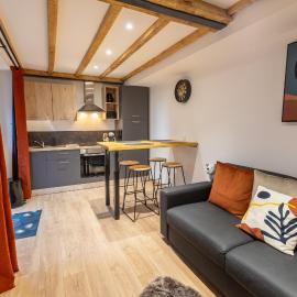 Le Repaire des Écureuils - Appt avec terrasse, hotel a Formiguères