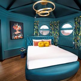 Three Corners Hotel Art