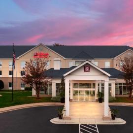 Hilton Garden Inn Solomons โรงแรมในDowell