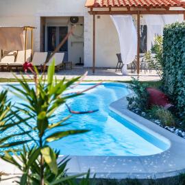 Marilis House, private pool, WIFI, mountain view, Netflix, self-check-in