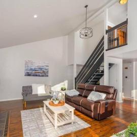 Green Bay Cozy home, 3 bed rooms, 6 beds, 2 bath