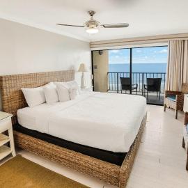 Panoramic Views Oceanfront Tower King Room 7th Flr, hotel in Pawleys Island