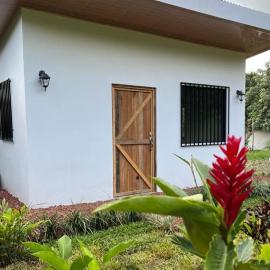 Serenity Mountain, hotel a Poás