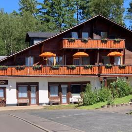 Bichlhof Bärfra Ferienwohnung Am Brunnen, отель в городе Bischofsdhron