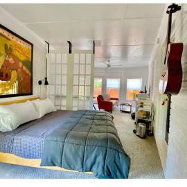 Toadhaus Studio in quiet residential neighborhood ATHENS – hotel w mieście Athens
