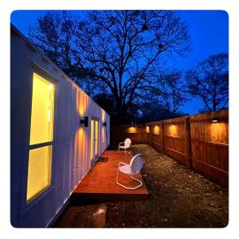 Nomehaus shipping container studio residential neighborhood ATHENS, hotel v mestu Athens