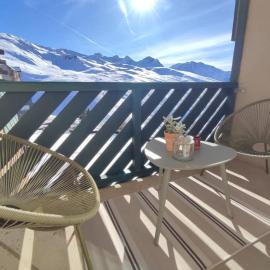 Cocon Montagnard avec Terrasse et vue Panoramique, готель у місті Germ