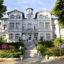 Aparthotel Seeschlösschen, ξενοδοχείο σε Zinnowitz