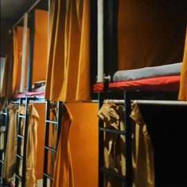 Rubikz Hostel & Cafe: Surabaya şehrinde bir otel