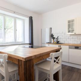 Urige Wohnung mit zwei Betten und genialer Küche, Hotel in Mügeln